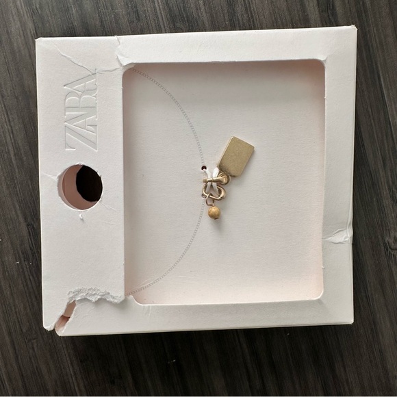 Zara Set of Two Charms in Gold Tone - Picture 4 of 6